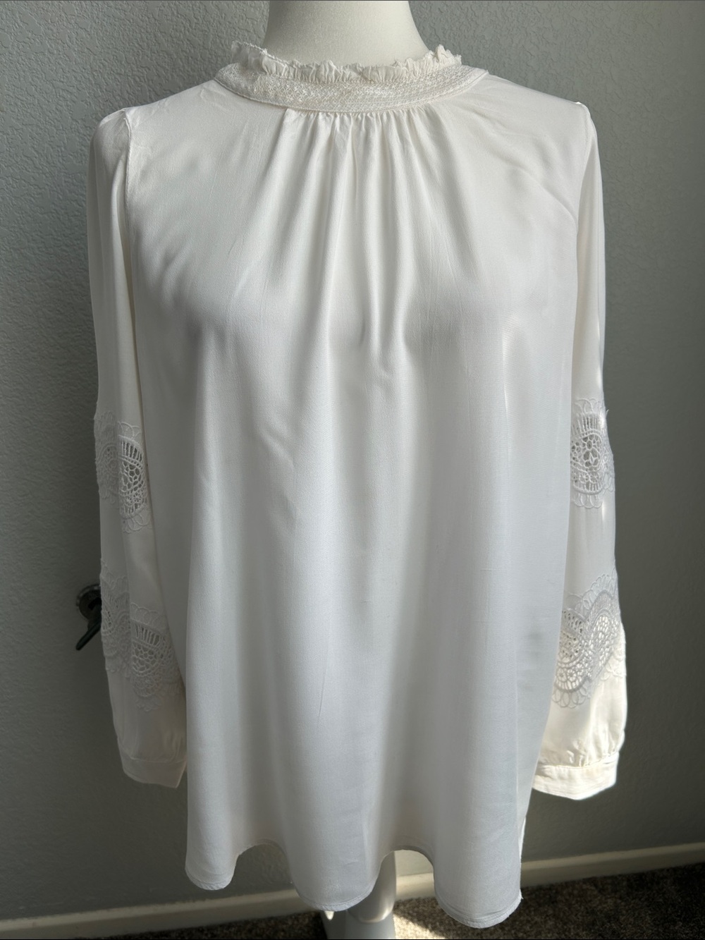 LOFT White Lace-Inset Long-Sleeve Blouse